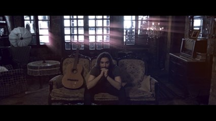 Ertuğ Özel - Yalnız Sevmek