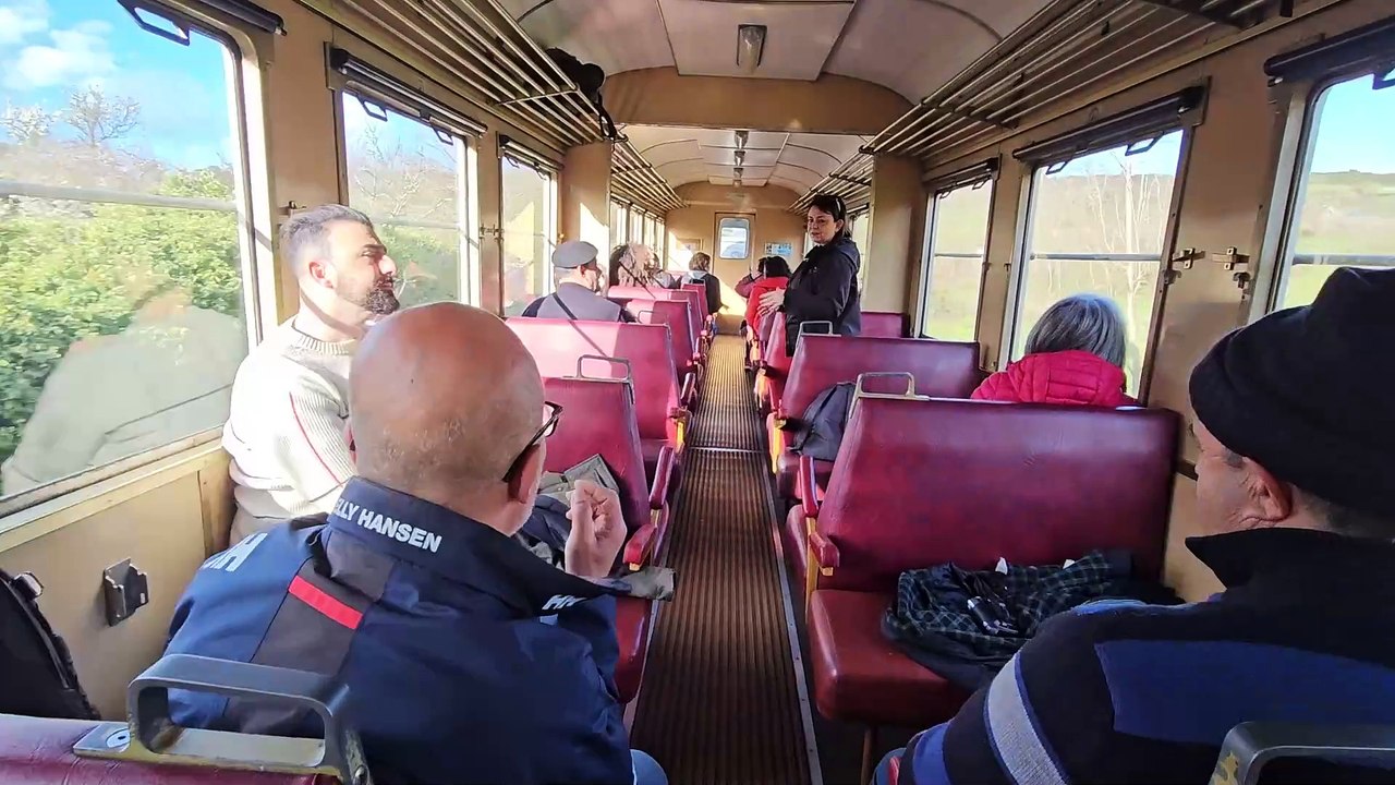 A bordo del Trenino verde, riparte il viaggio emozionante nel cuore dell'isola