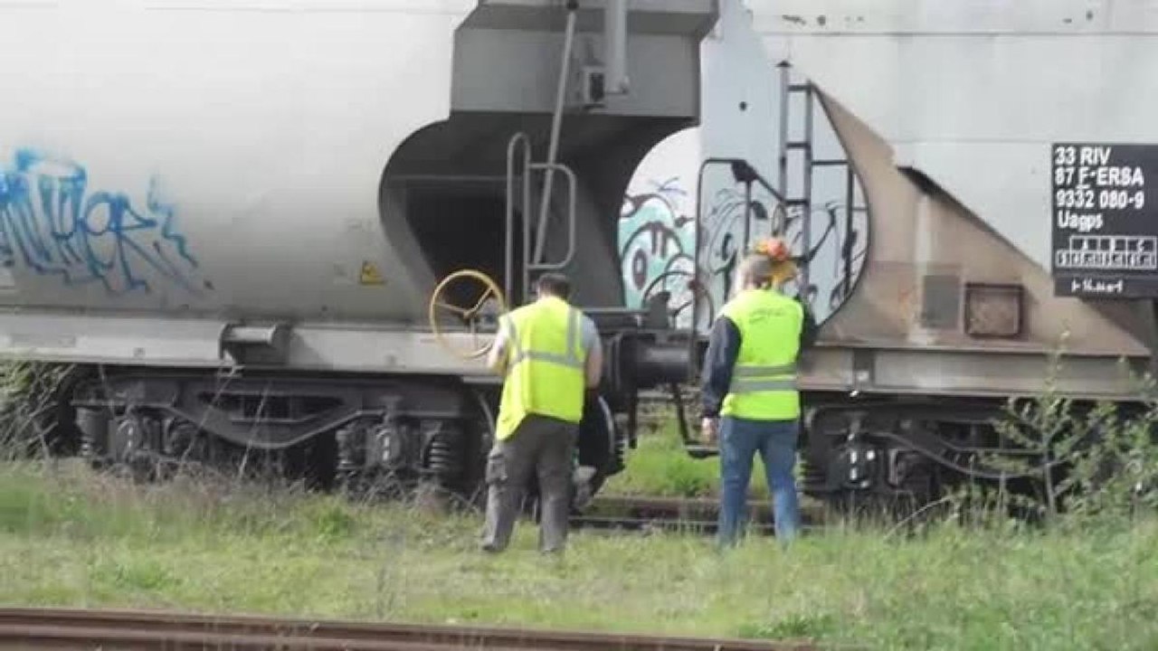 Ragazzo folgorato sul tetto di un treno a Verona, il video del luogo dell'incidente