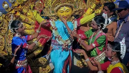 Celebrate the Spirit of Navaratri: The Ultimate Festival of Goddess Shakti ✨