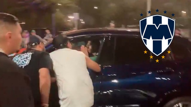 Monterrey: aficionados insultan al plantel por el mal desempeño de Rayados