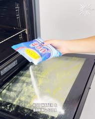 Keep your oven clean with this genius hack💯