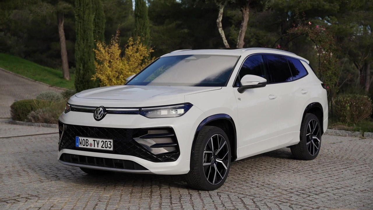 Der neue Volkswagen Tayron - Heckpartie mit prägnantem Lichtdesign