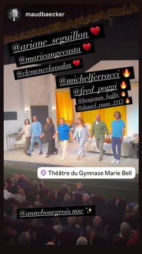 Michel Ferracci sur la scène du théâtre du Gymnase à Paris le dimanche 30 mars 2025 pour la pièce intitulée On aurait dû aller en Grèce !.