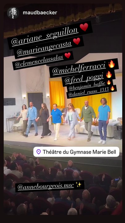 Michel Ferracci sur la scène du théâtre du Gymnase à Paris le dimanche 30 mars 2025 pour la pièce intitulée On aurait dû aller en Grèce !.