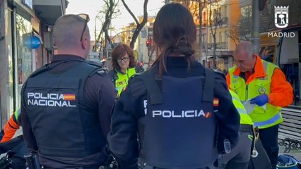 Herido grave por dos cuchilladas en el cuello un joven en Vallecas