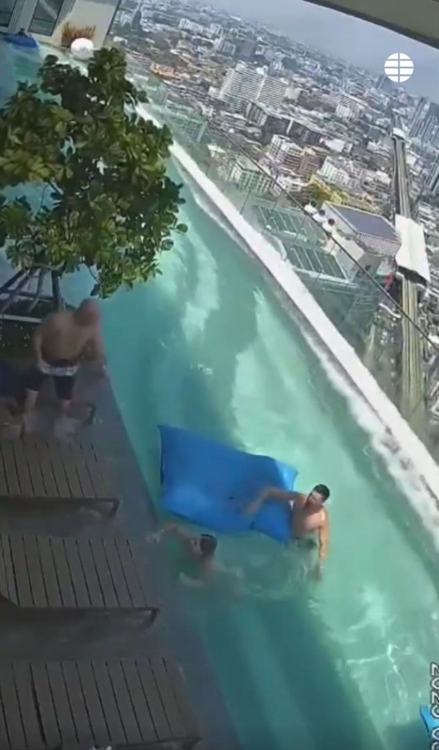 Pánico en la piscina de un rascacielos en Bangkok