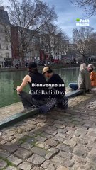 Détente au Café Radiodays : Pause Café Vintage au Bord du Canal Saint-Martin ☕