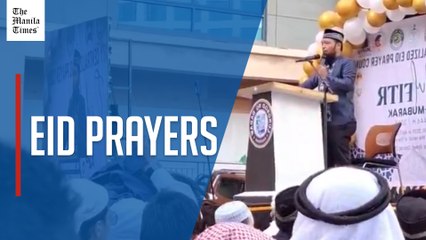 Muslims pray on Eid