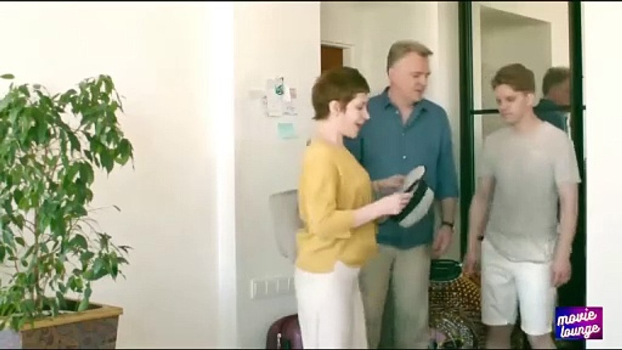 This 18-year-old boy started having an affair with an old woman who was tutoring him privately.