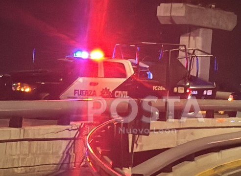 Choque de patrulla de Fuerza Civil provoca desvíos viales en Monterrey
