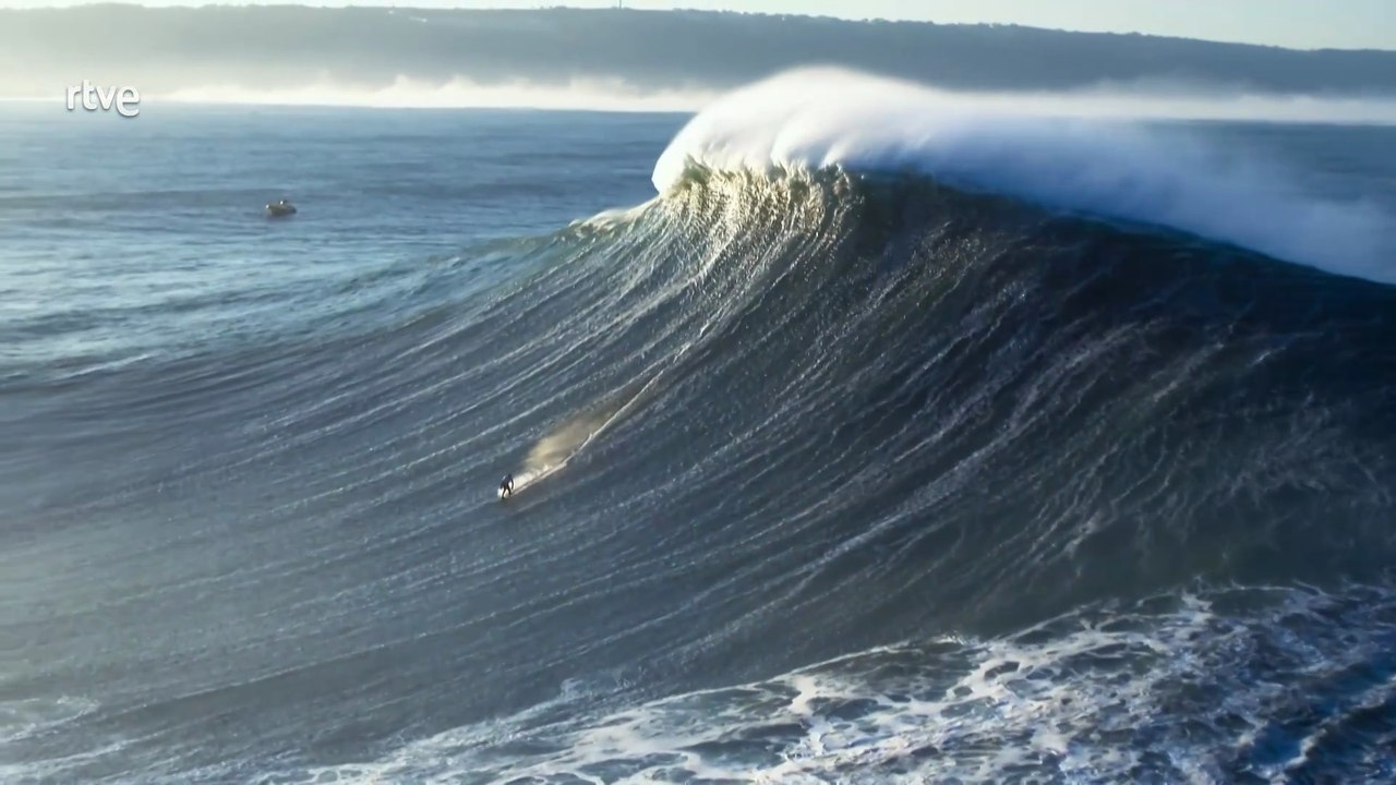 Un planeta espectacular - Olas gigantes [Documental HD]
