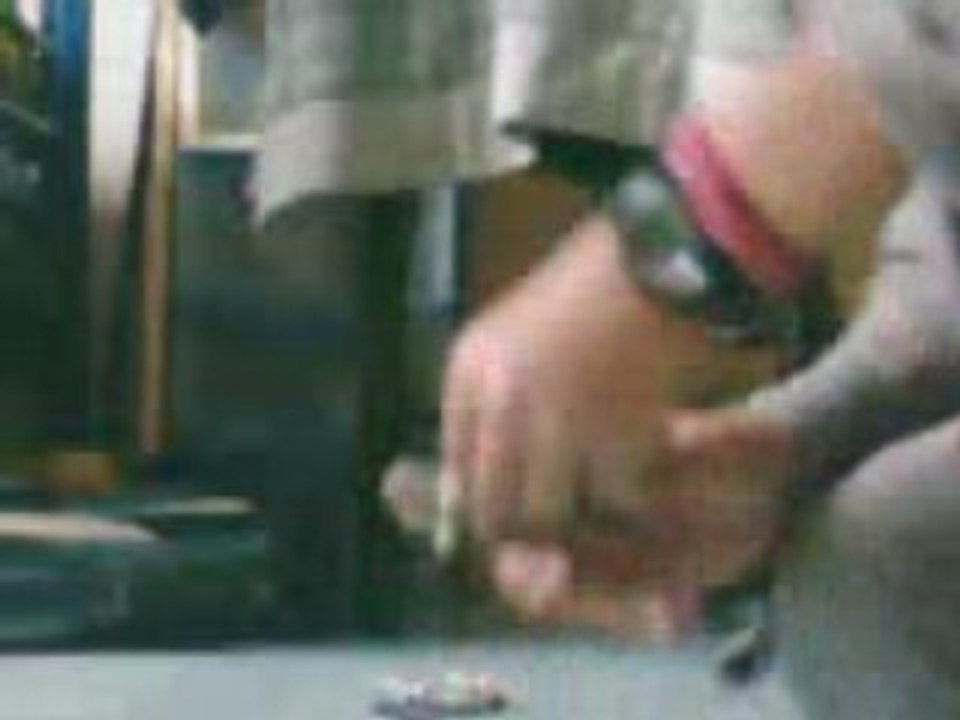 Finger skate