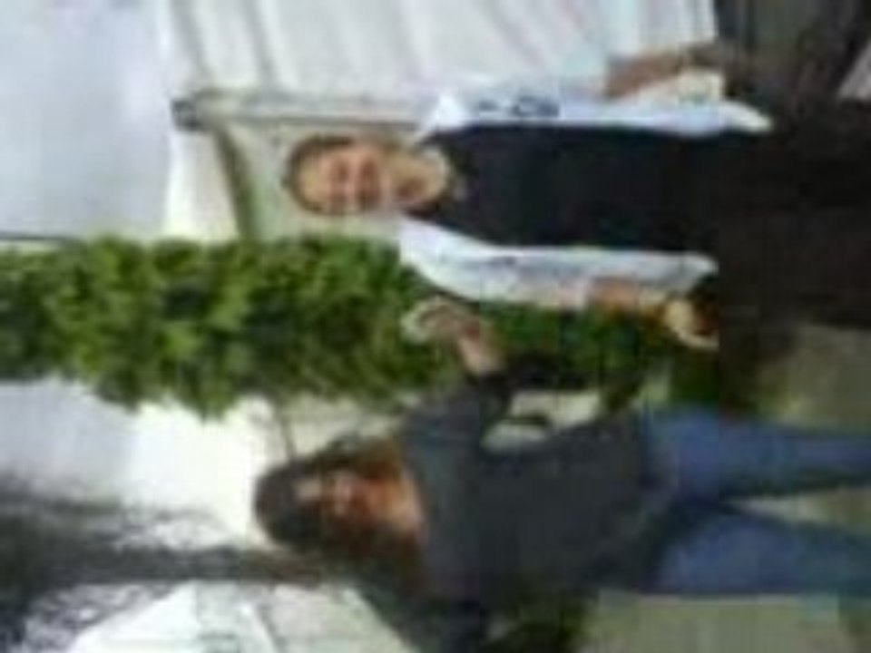 danse du spermatozoide par Julie et Delphine