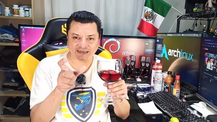 2 de 3 Abriendo caja de vino tinto california 🍷_ Sardinas de Guaymas 🐟️ y cervezas amstel ultra 🍻