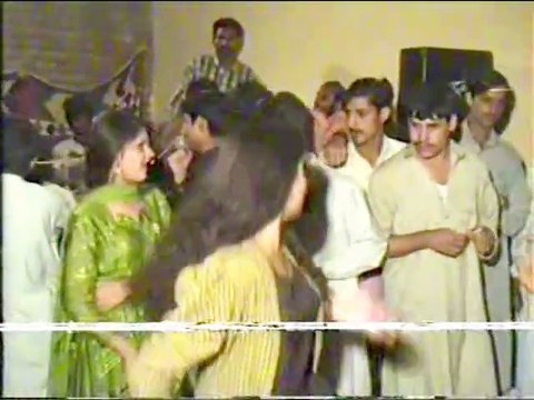 kiny kiny jana/abrar ul haq song / my wedding day /mujra song/dance program /shadi /pakistani mujra /live music/Ishtiaq Awan mehndi program 1996