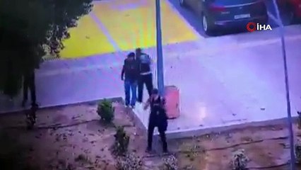 Teröristler yavru vatandaki Türk vatandaşlarına saldırdı!