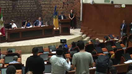 Diputados le “congelan” salarios a los diez empleados mejor pagados del Congreso