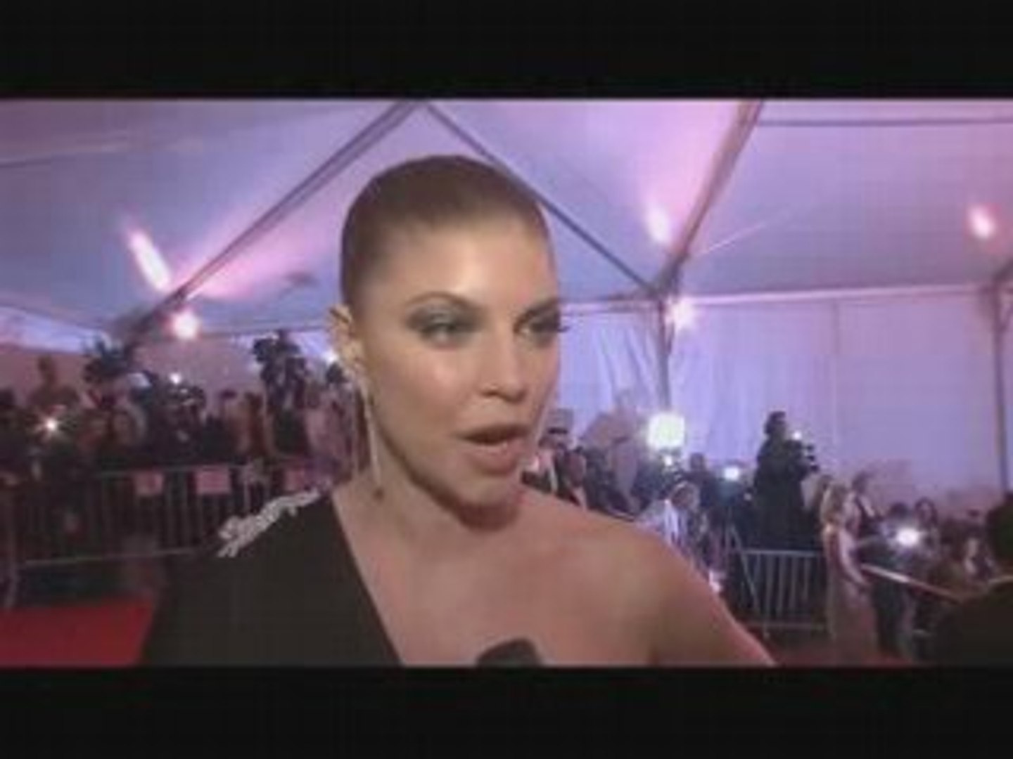⁣Fergie entrevista interview  MET Gala