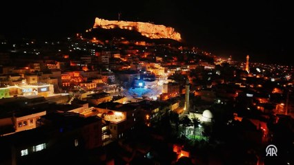 Güneydoğu'nun şiirsel kentlerinden Mardin'de ziyaretçiler zamanın izini sürüyor