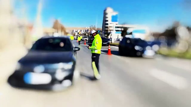 Bakan Yerlikaya açıkladı; Ramazan Bayramı tatilinin üçüncü gününde meydana gelen 663 trafik kazasında 8 kişi yaşamını yitirdi