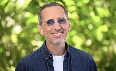 Gad Elmaleh grand-père : une rare photo de sa petite-fille Ely dévoilée