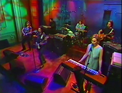 Luscious Jackson - Naked Eye Live on Conan 1997 | Late Night With Conan O'Brien