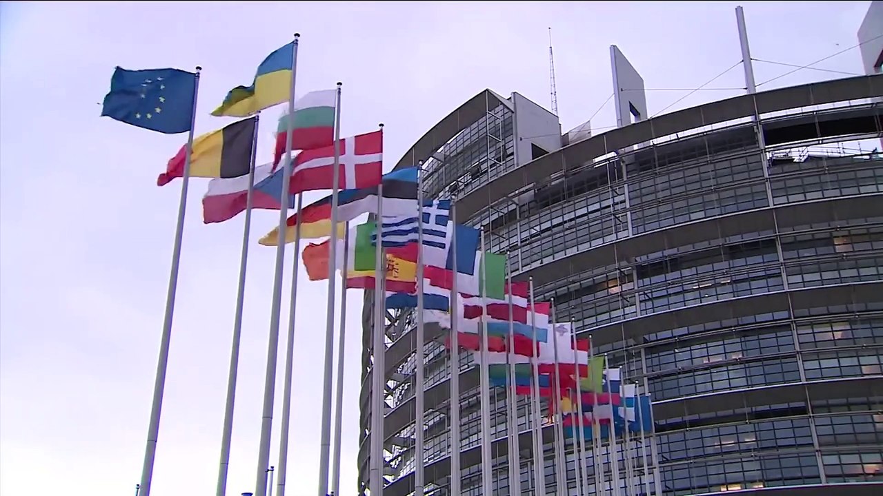 Tasa de paro de la eurozona bajó al 6,1% en febrero y la tasa de inflación se modera en marzo