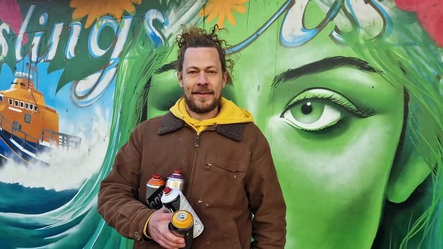 New mural appears in Hastings town centre