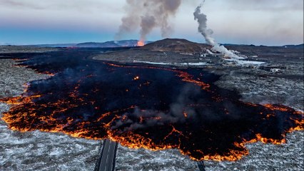 Evacúan el balneario de la Laguna Azul y un pueblo pesquero por la proximidad de la lava en Islandia