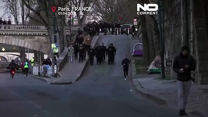 Fransız yetkililer, Paris'teki Seine Nehri boyunca göçmen kamplarını kaldırdı