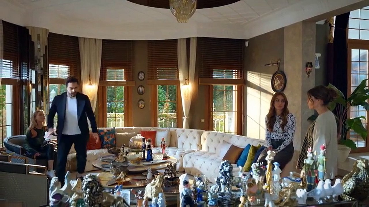 CAPITULO 13 TRAPOS SUCIOS ❤️ (Kirli Sepeti) Melisa Döngel, Ayça Bingöl, Ceren Moray, Cansu Tosun. Bestemsu Ozdemir, Deniz Sarikas, Halil Ibrahim Ceyhan, Serhat Kilic, Serkay