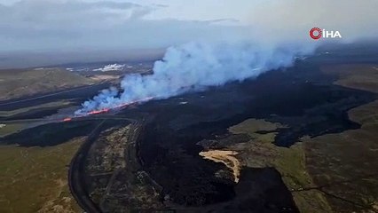 İzlanda’nın Reykjanes Yarımadası’ndaki yanardağda patlama
