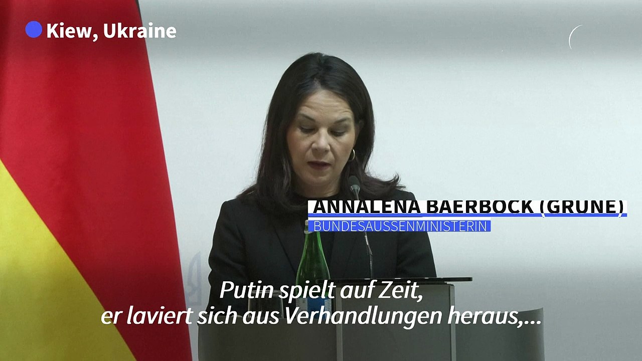 Baerbock auf Abschiedsbesuch in Kiew: 'Putin spielt auf Zeit'