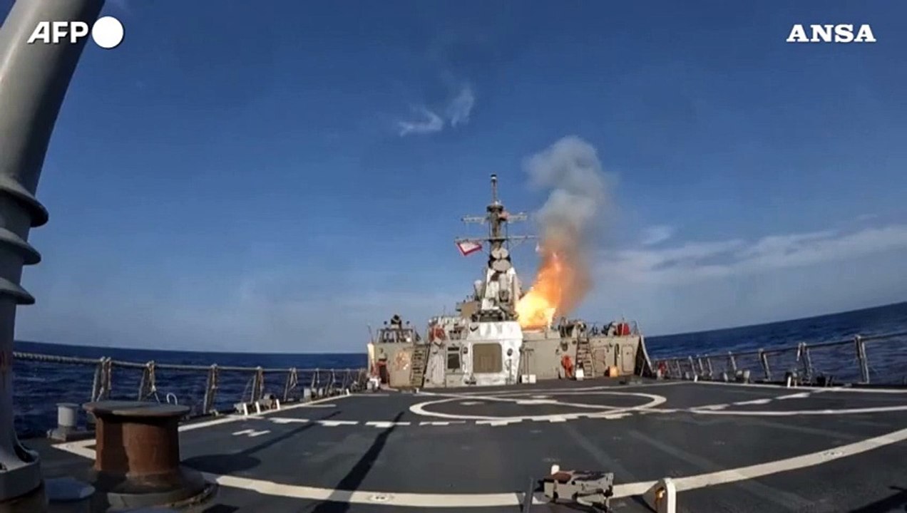 Yemen, l'esercito Usa lancia attacchi contro le basi degli Houthi