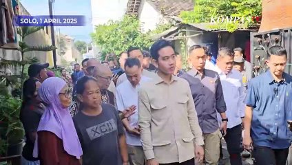 Momen Wapres Gibran Blusukan di Solo Bareng Wali Kota Respati Ardi
