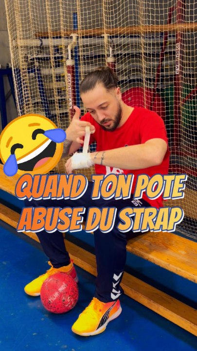 Quand ton pote abuse du strap 👀😂 #Hand #Handball #Humour #Drole