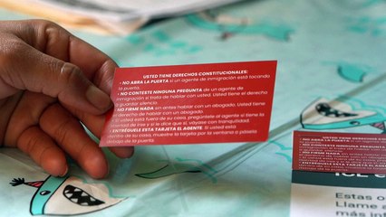 مجموعات واتساب ملاذ لمهاجرين غير قانونيين في الولايات المتحدة خائفين من الترحيل