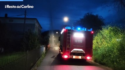 Si rompe una tubatura, strade allagate ad Ascoli: video