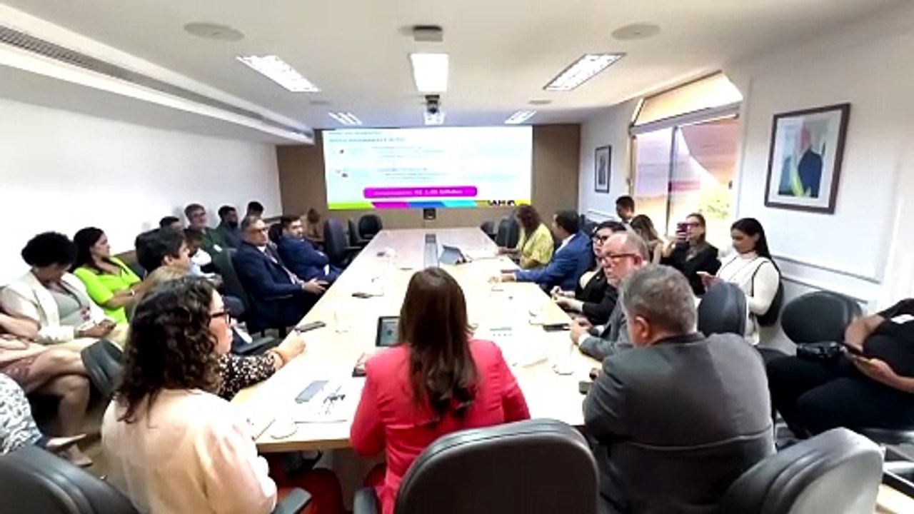 Secretária Roberta Santana apresenta programa Pacto Bahia pela Saúde