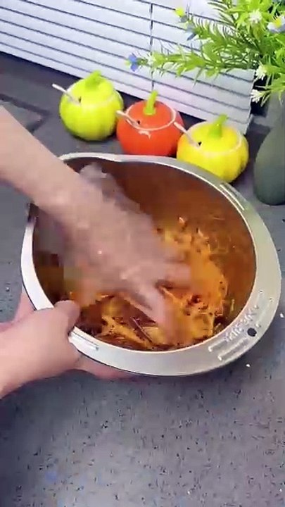 ✨ Cozinha prática em ação! Escorredor grande para arroz, massas e legumes: fácil de limpar e armazenar! 🧼