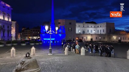 La Fontana dei Dioscuri al Quirinale illuminata di blu per la Giornata Mondiale sull'Autismo