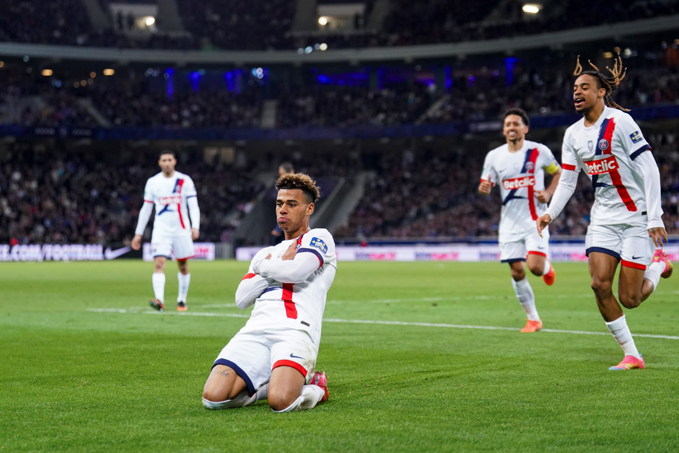 Coupe de France : Paris accélère et renverse Dunkerque !