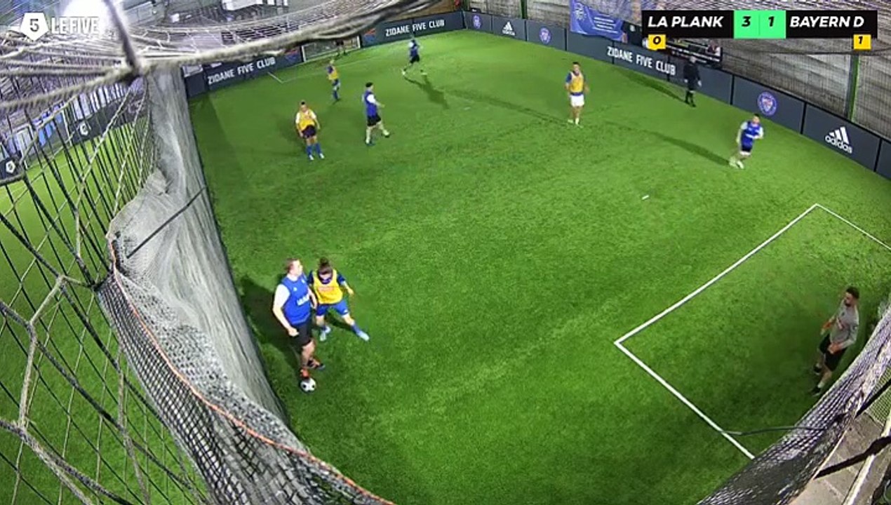 La Plank Valenciennes - BAYERN DE MONIQUE 01/04 à 20:40 - Football Terrain 1 (LeFive Valenciennes)