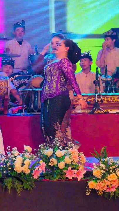 Mas Bambang kelihatan lemes capek banget