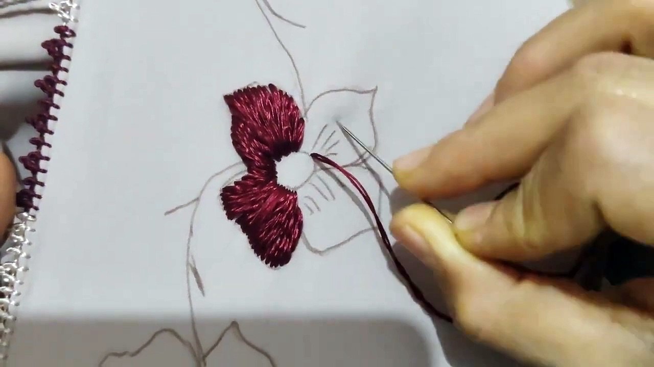 الخياطه الراندة