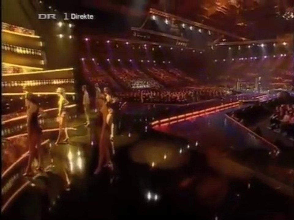 Felix Smith & Julie Berthelsen med Grand Prix-medley i Dansk Melodi Grand Prix 2010 ||| DR1