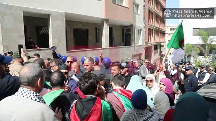 (لا سفارة أمريكية في الأراضي الجزائرية) متظاهرون في الجزائر العاصمة يهتفون دعما لغزة