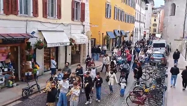 Trento, duemila in piazza per la Giornata della Pace