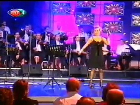 Hüner Coşkuner Burası agora meyhanesi